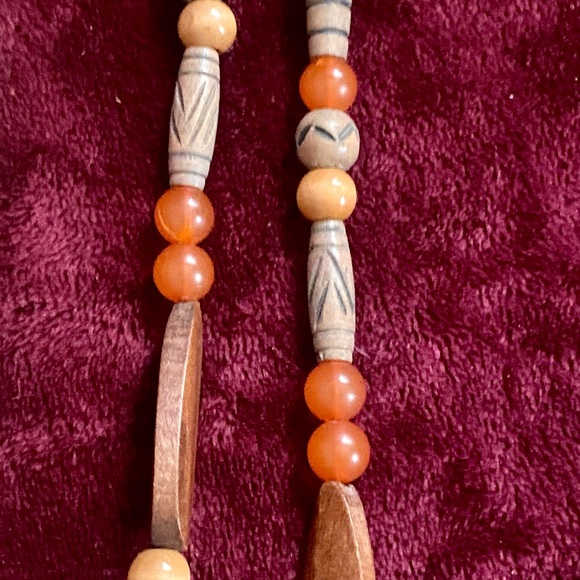 Vintage Wooden Carved Beaded Necklace, CopperTone Pendant Necklace, 2 pr earring - Picture 5 of 13